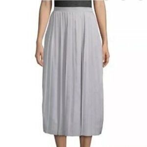 Lea & Viola Saks fifth Ave gray pleated skirt